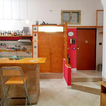 Rainbow House דירה *